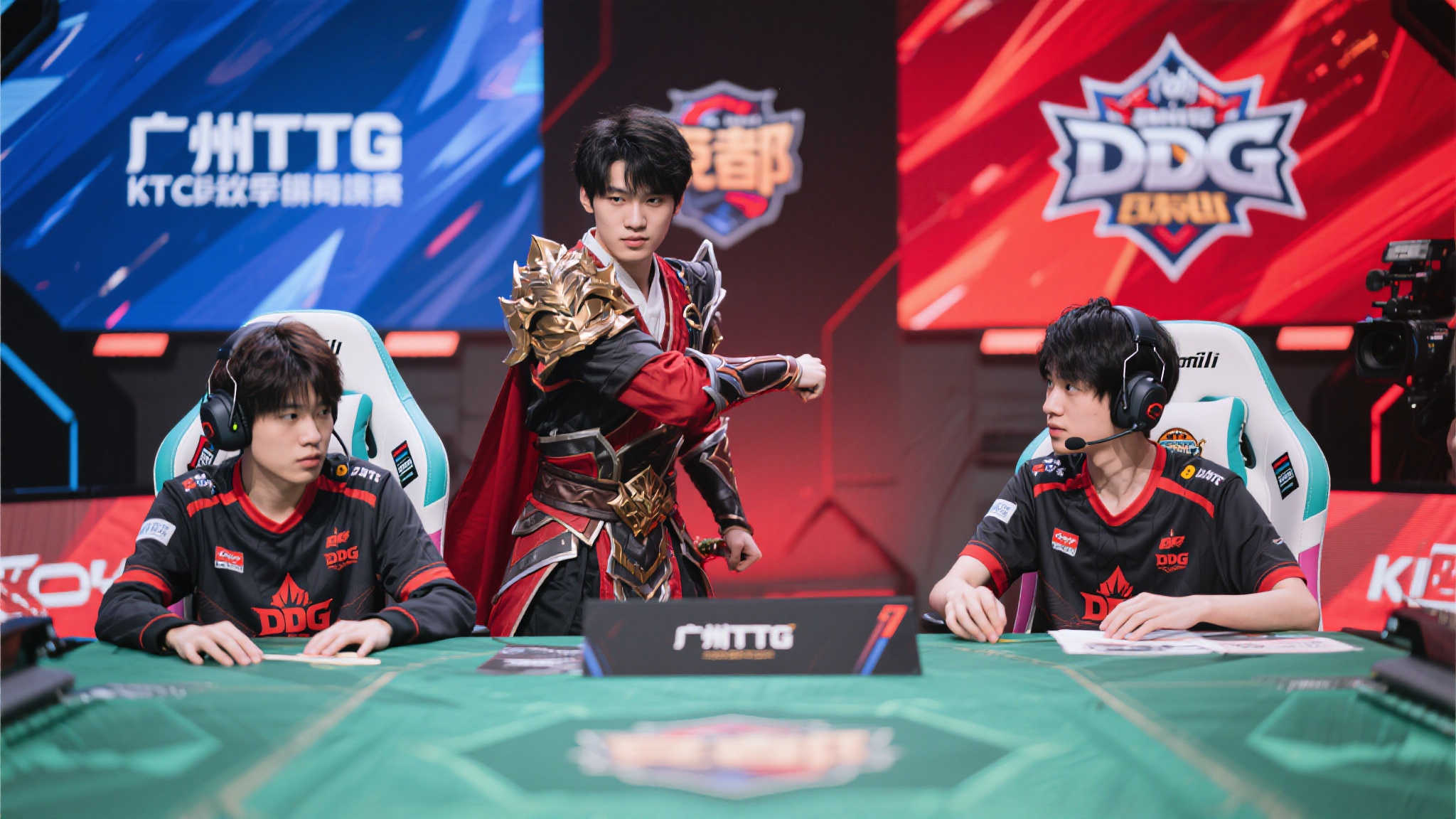 鏖战]TTG与DYG平分秋色：清清关羽力挽狂澜，佳心镜后期绝境重生